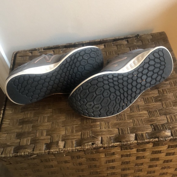 Women’s NB shoes - Picture 4 of 6